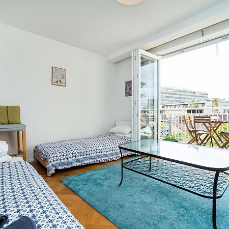 Central, Spacious, Modern 5 Bedrm Duplex W/Balcony Prága Kültér fotó